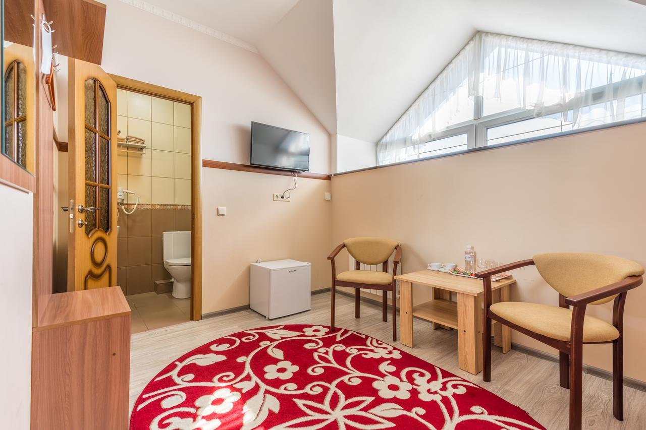 Inn Okolitsya Protsev Ngoại thất bức ảnh